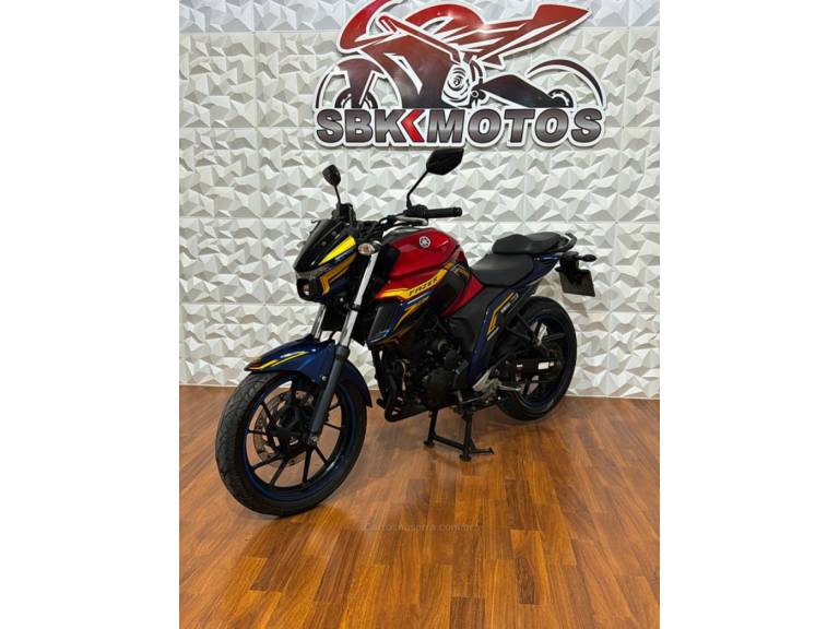 YAMAHA - FAZER - 2023/2023 - Vermelha - R$ 23.500,00