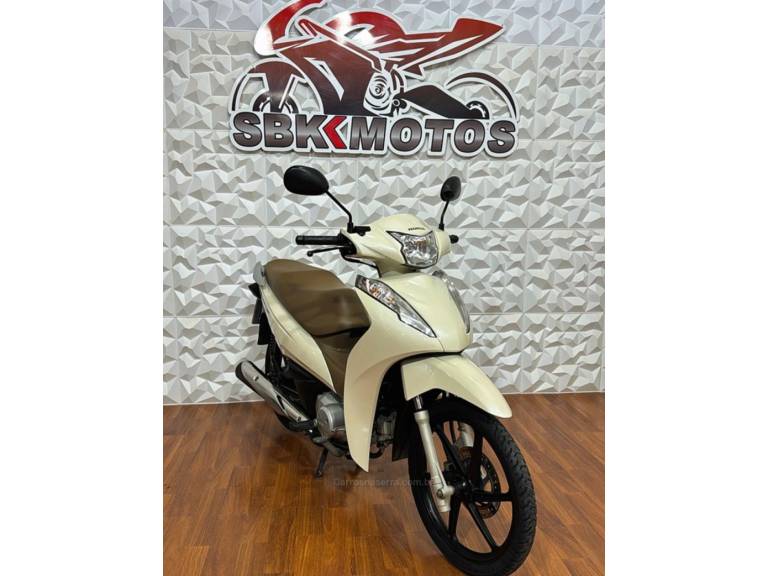 HONDA - BIZ 125 - 2019/2019 - Branca - R$ 14.800,00