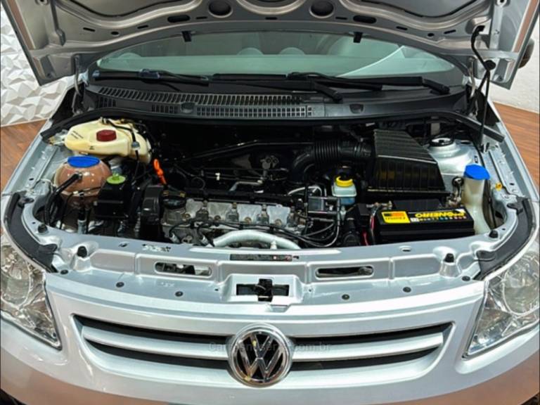 VOLKSWAGEN - VOYAGE - 2013/2013 - Prata - R$ 34.500,00