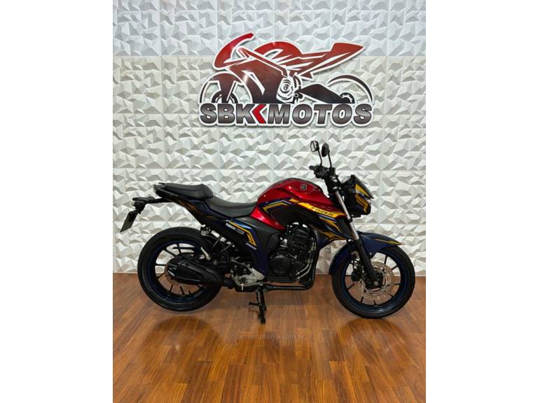 YAMAHA - FAZER - 2023/2023 - Vermelha - R$ 23.500,00