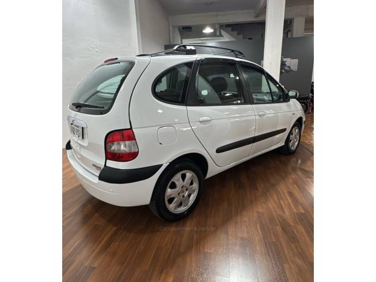 RENAULT - SCÉNIC - 2011/2011 - Branca - R$ 21.000,00