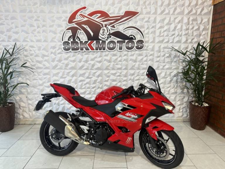 KAWASAKI - NINJA 400 - 2023/2023 - Vermelha - R$ 33.900,00